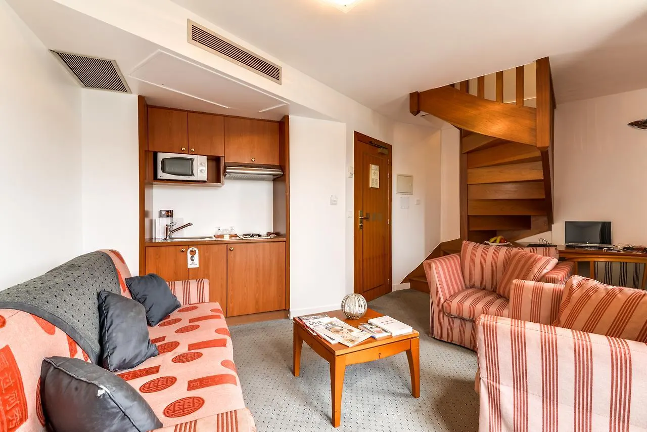 פריז Villa Luxembourg 4*,