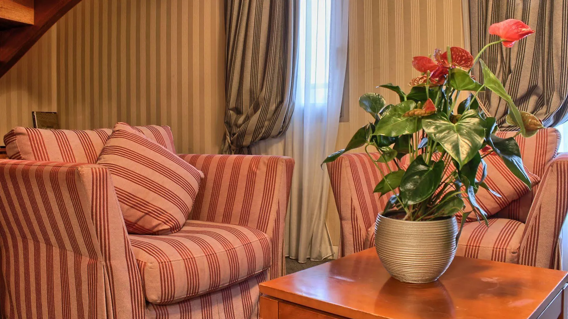 **** מלון פריז Villa Luxembourg צרפת